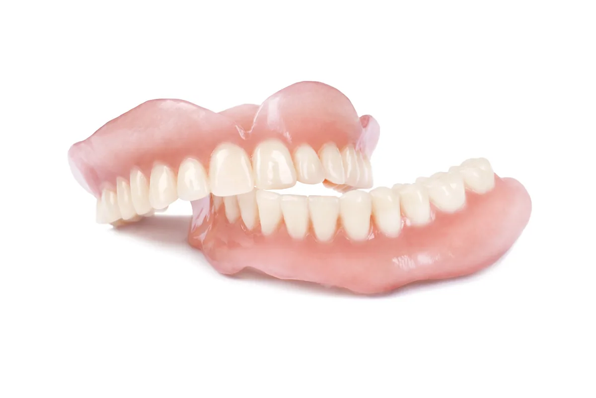 A set of removable dentures